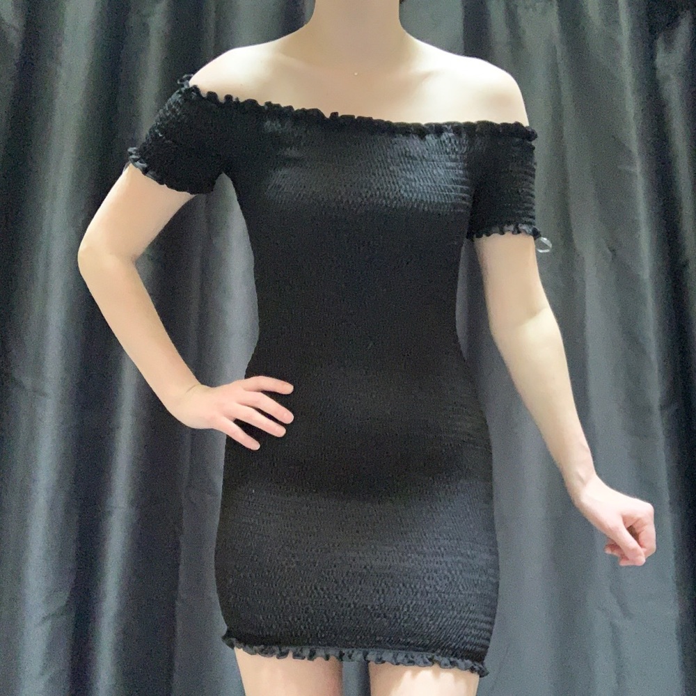 Scrunchy Black Dress
